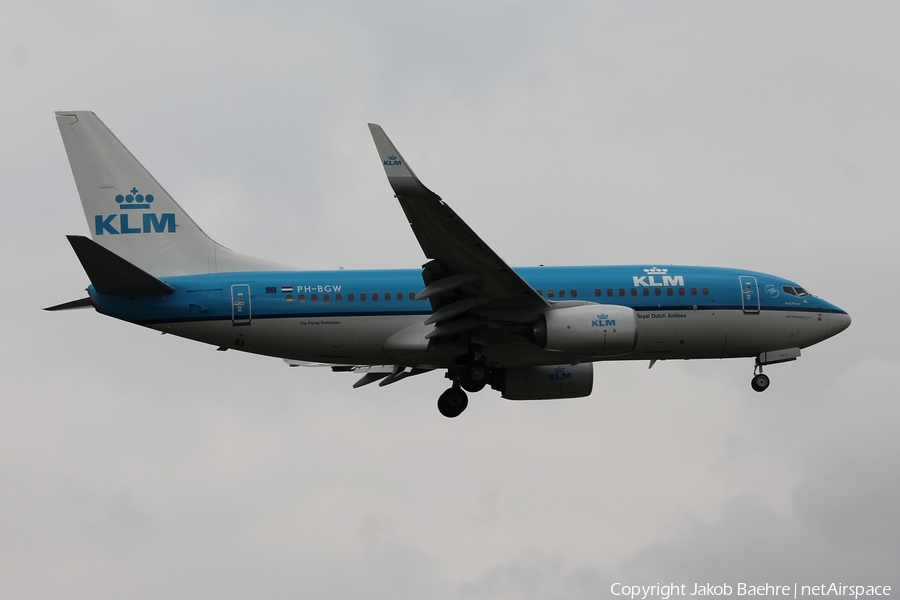 KLM - Royal Dutch Airlines Boeing 737-7K2 (PH-BGW) | Photo 143395