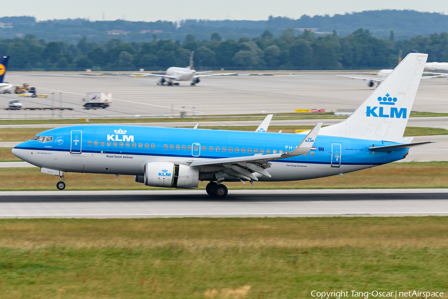 KLM - Royal Dutch Airlines Boeing 737-7K2 (PH-BGW) | Photo 478095