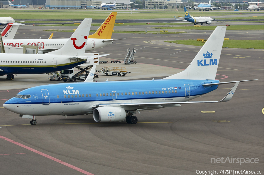 KLM - Royal Dutch Airlines Boeing 737-7K2 (PH-BGX) | Photo 39192