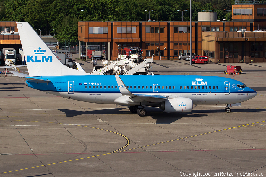 KLM - Royal Dutch Airlines Boeing 737-7K2 (PH-BGX) | Photo 107998