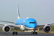 KLM - Royal Dutch Airlines Boeing 787-9 Dreamliner (PH-BHA) at  Amsterdam - Schiphol, Netherlands