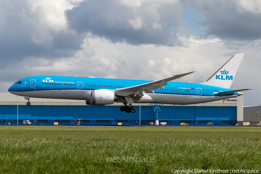 KLM - Royal Dutch Airlines Boeing 787-9 Dreamliner (PH-BHA) | Photo 116136