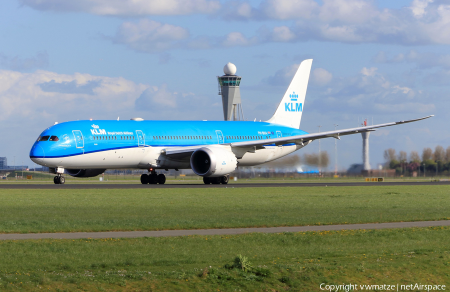 KLM - Royal Dutch Airlines Boeing 787-9 Dreamliner (PH-BHA) | Photo 157231