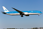 KLM - Royal Dutch Airlines Boeing 787-9 Dreamliner (PH-BHA) at  Amsterdam - Schiphol, Netherlands