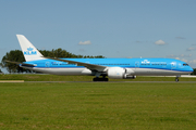 KLM - Royal Dutch Airlines Boeing 787-9 Dreamliner (PH-BHA) at  Amsterdam - Schiphol, Netherlands