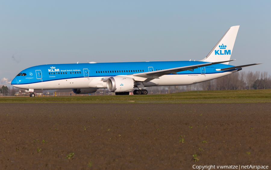 KLM - Royal Dutch Airlines Boeing 787-9 Dreamliner (PH-BHC) | Photo 197277