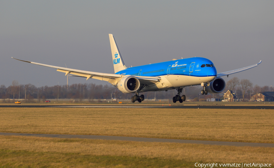 KLM - Royal Dutch Airlines Boeing 787-9 Dreamliner (PH-BHC) | Photo 423159