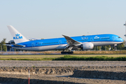 KLM - Royal Dutch Airlines Boeing 787-9 Dreamliner (PH-BHC) at  Amsterdam - Schiphol, Netherlands