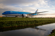 KLM - Royal Dutch Airlines Boeing 787-9 Dreamliner (PH-BHC) at  Amsterdam - Schiphol, Netherlands