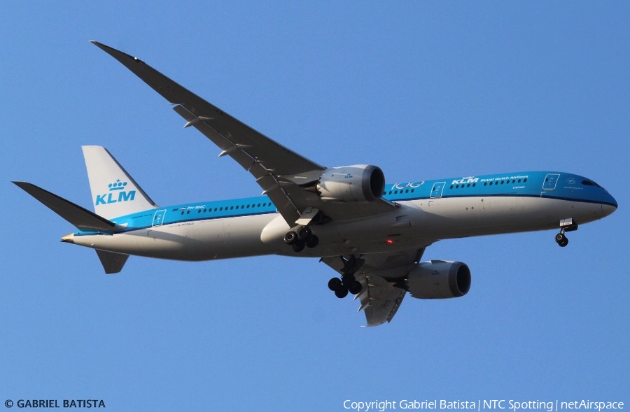 KLM - Royal Dutch Airlines Boeing 787-9 Dreamliner (PH-BHC) | Photo 444591