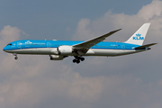 KLM - Royal Dutch Airlines Boeing 787-9 Dreamliner (PH-BHD) at  Amsterdam - Schiphol, Netherlands