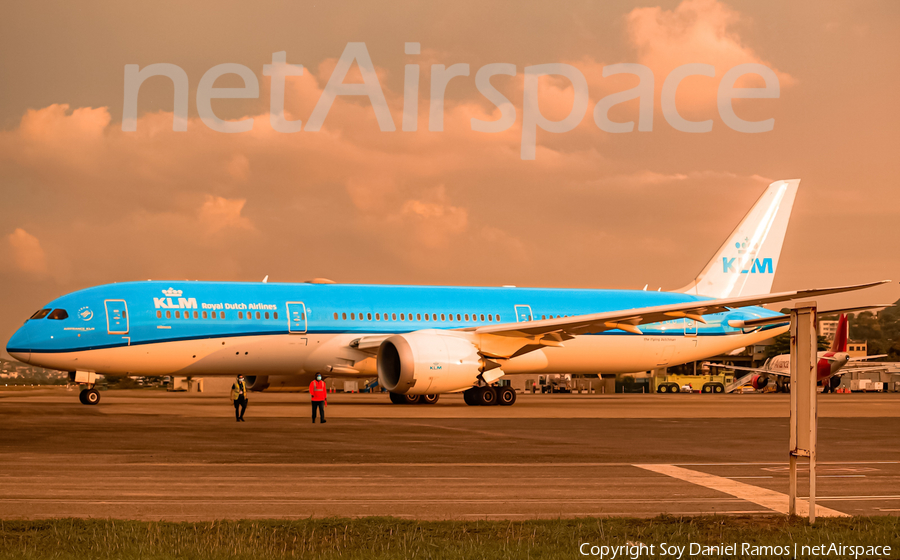 KLM - Royal Dutch Airlines Boeing 787-9 Dreamliner (PH-BHD) | Photo 463372