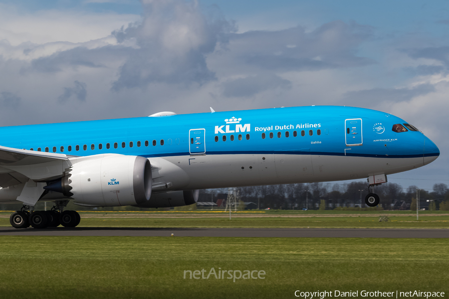 KLM - Royal Dutch Airlines Boeing 787-9 Dreamliner (PH-BHE) | Photo 116113