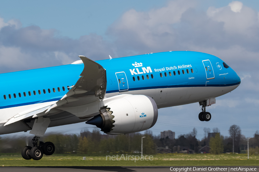 KLM - Royal Dutch Airlines Boeing 787-9 Dreamliner (PH-BHE) | Photo 116114