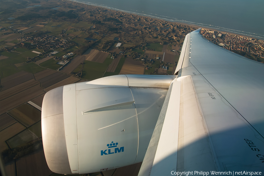 KLM - Royal Dutch Airlines Boeing 787-9 Dreamliner (PH-BHE) | Photo 242501