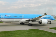 KLM - Royal Dutch Airlines Boeing 787-9 Dreamliner (PH-BHE) at  Amsterdam - Schiphol, Netherlands