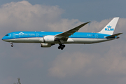 KLM - Royal Dutch Airlines Boeing 787-9 Dreamliner (PH-BHE) at  Amsterdam - Schiphol, Netherlands