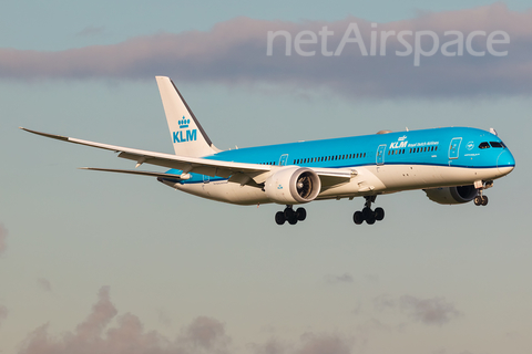 KLM - Royal Dutch Airlines Boeing 787-9 Dreamliner (PH-BHE) at  Amsterdam - Schiphol, Netherlands