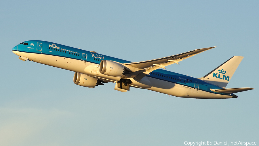 KLM - Royal Dutch Airlines Boeing 787-9 Dreamliner (PH-BHE) | Photo 359943