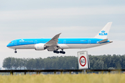 KLM - Royal Dutch Airlines Boeing 787-9 Dreamliner (PH-BHF) at  Amsterdam - Schiphol, Netherlands