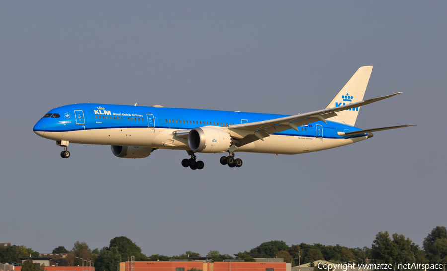 KLM - Royal Dutch Airlines Boeing 787-9 Dreamliner (PH-BHG) | Photo 429463