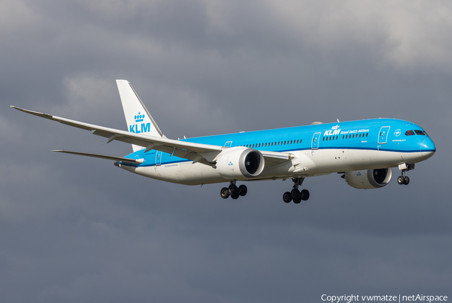 KLM - Royal Dutch Airlines Boeing 787-9 Dreamliner (PH-BHG) | Photo 502062