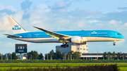 KLM - Royal Dutch Airlines Boeing 787-9 Dreamliner (PH-BHG) at  Amsterdam - Schiphol, Netherlands