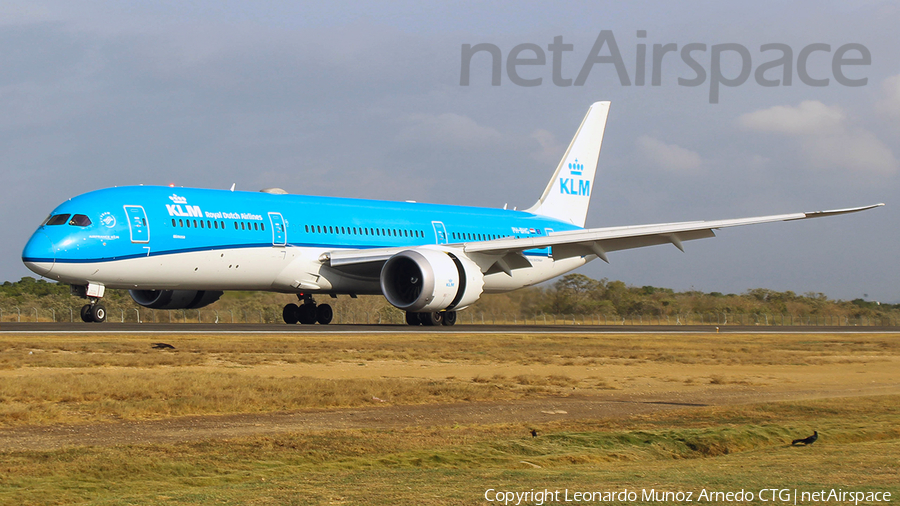 KLM - Royal Dutch Airlines Boeing 787-9 Dreamliner (PH-BHG) | Photo 455250