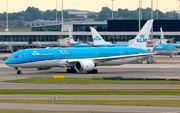 KLM - Royal Dutch Airlines Boeing 787-9 Dreamliner (PH-BHH) at  Amsterdam - Schiphol, Netherlands