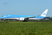 KLM - Royal Dutch Airlines Boeing 787-9 Dreamliner (PH-BHI) at  Amsterdam - Schiphol, Netherlands