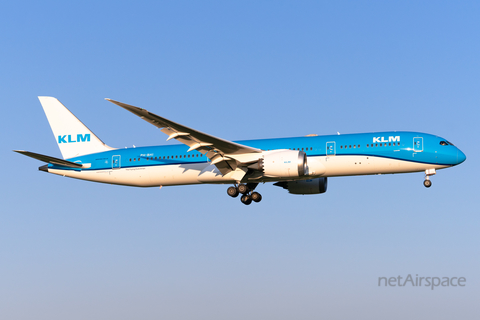 KLM - Royal Dutch Airlines Boeing 787-9 Dreamliner (PH-BHI) at  Amsterdam - Schiphol, Netherlands
