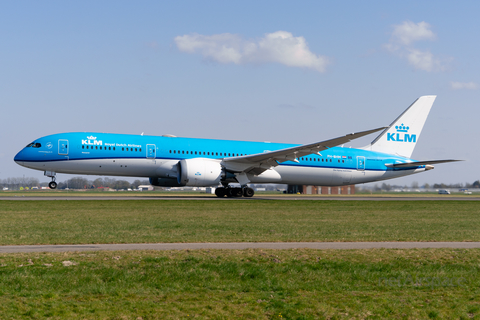 KLM - Royal Dutch Airlines Boeing 787-9 Dreamliner (PH-BHM) at  Amsterdam - Schiphol, Netherlands
