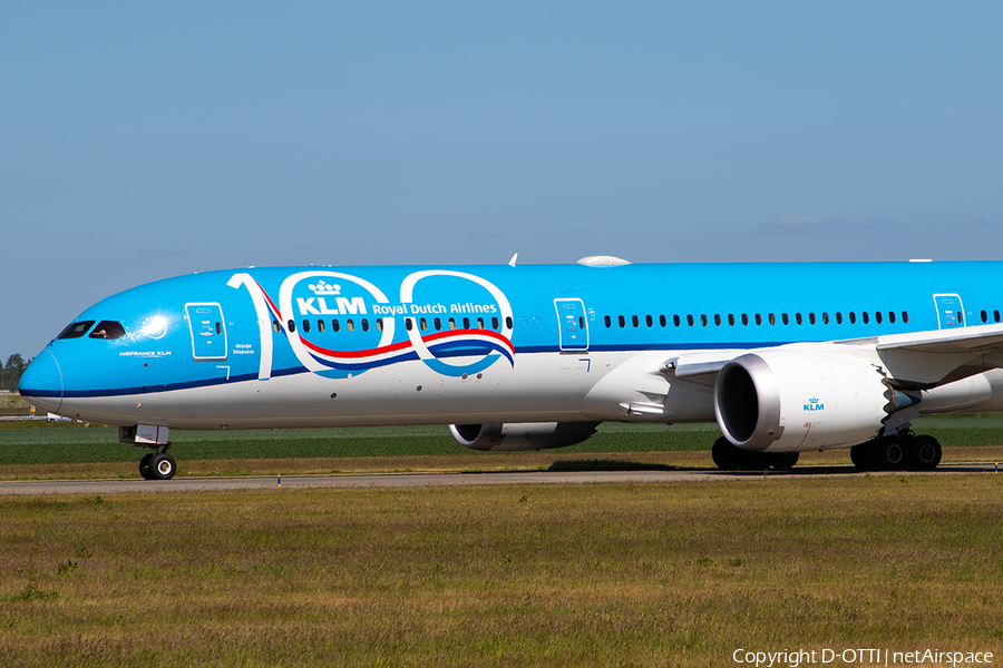 KLM - Royal Dutch Airlines Boeing 787-10 Dreamliner (PH-BKA) | Photo 387805