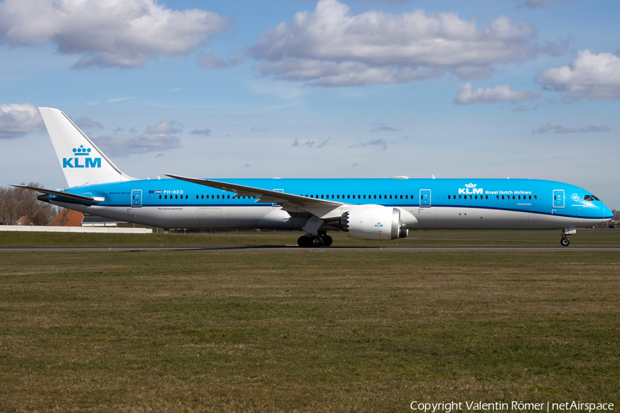 KLM - Royal Dutch Airlines Boeing 787-10 Dreamliner (PH-BKD) | Photo 557687