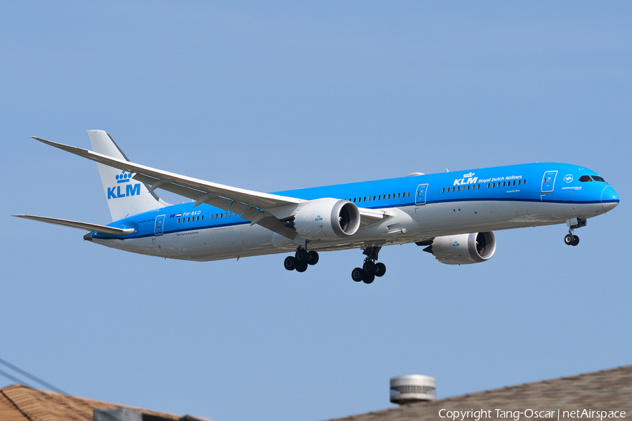 KLM - Royal Dutch Airlines Boeing 787-10 Dreamliner (PH-BKD) | Photo 567468