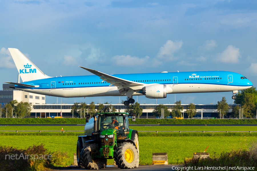 KLM - Royal Dutch Airlines Boeing 787-10 Dreamliner (PH-BKI) | Photo 586066