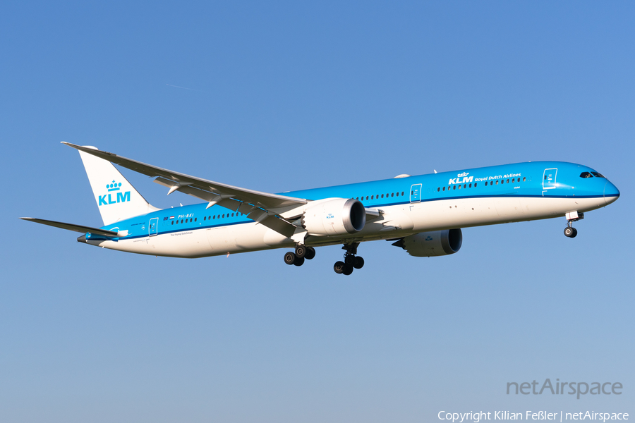 KLM - Royal Dutch Airlines Boeing 787-10 Dreamliner (PH-BKI) | Photo 674398