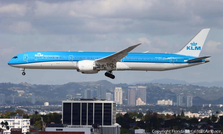 KLM - Royal Dutch Airlines Boeing 787-10 Dreamliner (PH-BKI) | Photo 615497