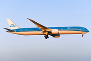 KLM - Royal Dutch Airlines Boeing 787-10 Dreamliner (PH-BKL) at  Amsterdam - Schiphol, Netherlands