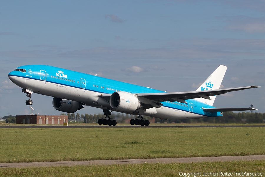 KLM - Royal Dutch Airlines Boeing 777-206(ER) (PH-BQB) | Photo 179919