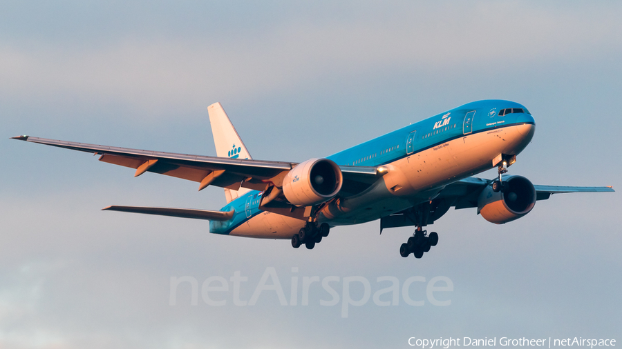 KLM - Royal Dutch Airlines Boeing 777-206(ER) (PH-BQC) | Photo 255564