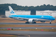 KLM - Royal Dutch Airlines Boeing 777-206(ER) (PH-BQC) at  Tokyo - Narita International, Japan