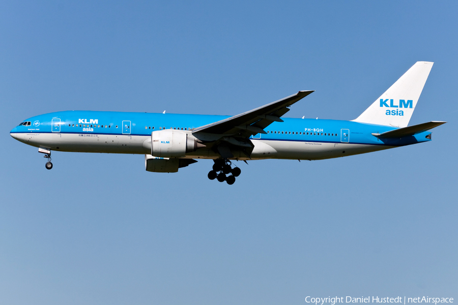 KLM - Royal Dutch Airlines Boeing 777-206(ER) (PH-BQH) | Photo 479799