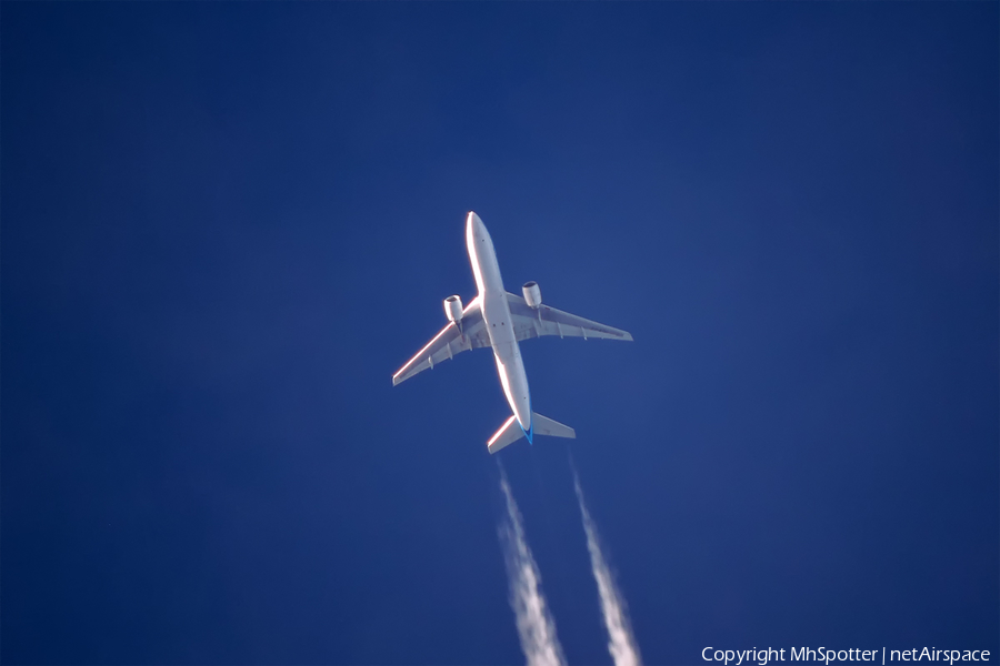 KLM - Royal Dutch Airlines Boeing 777-206(ER) (PH-BQH) | Photo 333648