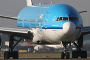 KLM - Royal Dutch Airlines Boeing 777-206(ER) (PH-BQK) at  Amsterdam - Schiphol, Netherlands