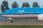 KLM - Royal Dutch Airlines Boeing 777-206(ER) (PH-BQL) at  Amsterdam - Schiphol, Netherlands