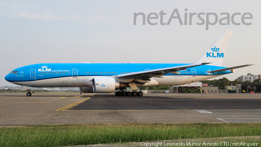 KLM - Royal Dutch Airlines Boeing 777-206(ER) (PH-BQP) | Photo 455252
