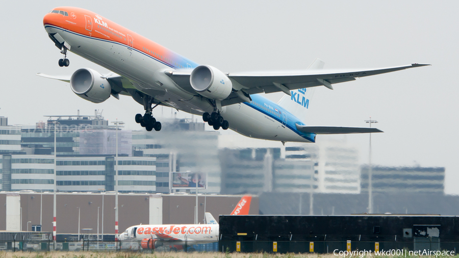 KLM - Royal Dutch Airlines Boeing 777-306(ER) (PH-BVA) | Photo 118524