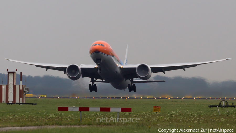 KLM - Royal Dutch Airlines Boeing 777-306(ER) (PH-BVA) | Photo 120321