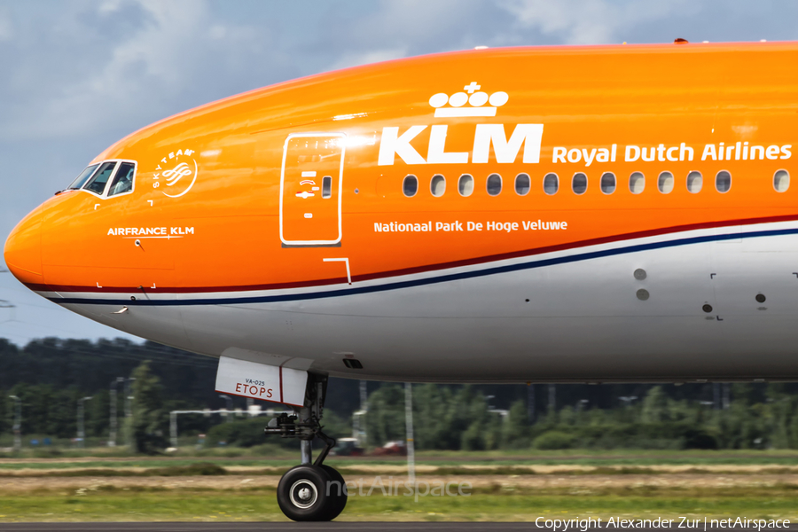 KLM - Royal Dutch Airlines Boeing 777-306(ER) (PH-BVA) | Photo 120338